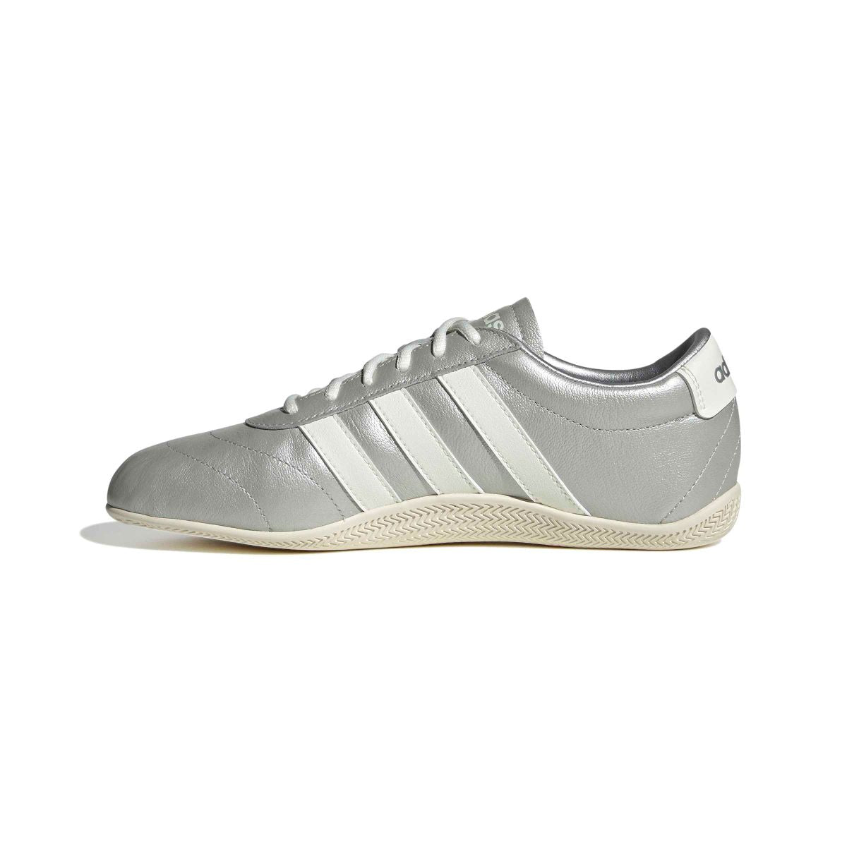 TENIS ADIDAS REF JQ7243 Dama Plateado