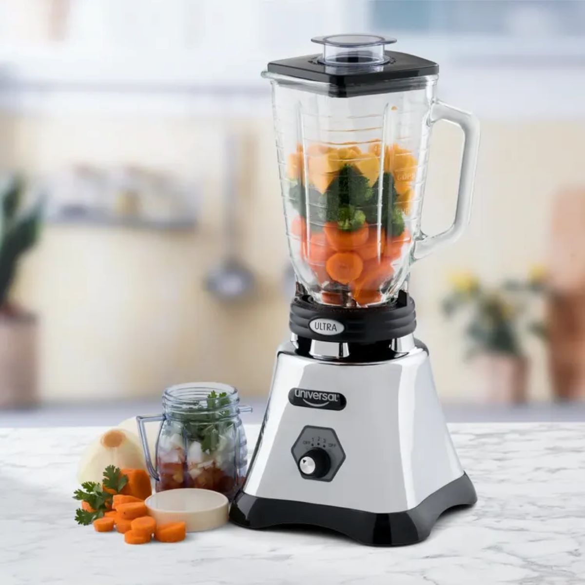 Licuadora UNIVERSAL L62070 Ultra + Vaso
